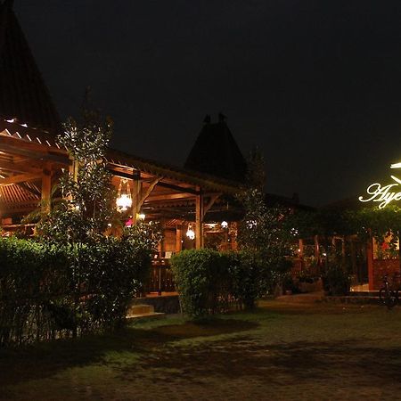 จอกโล อาเยม เตนเตรม Hotel ปรัมบานัน ภายนอก รูปภาพ