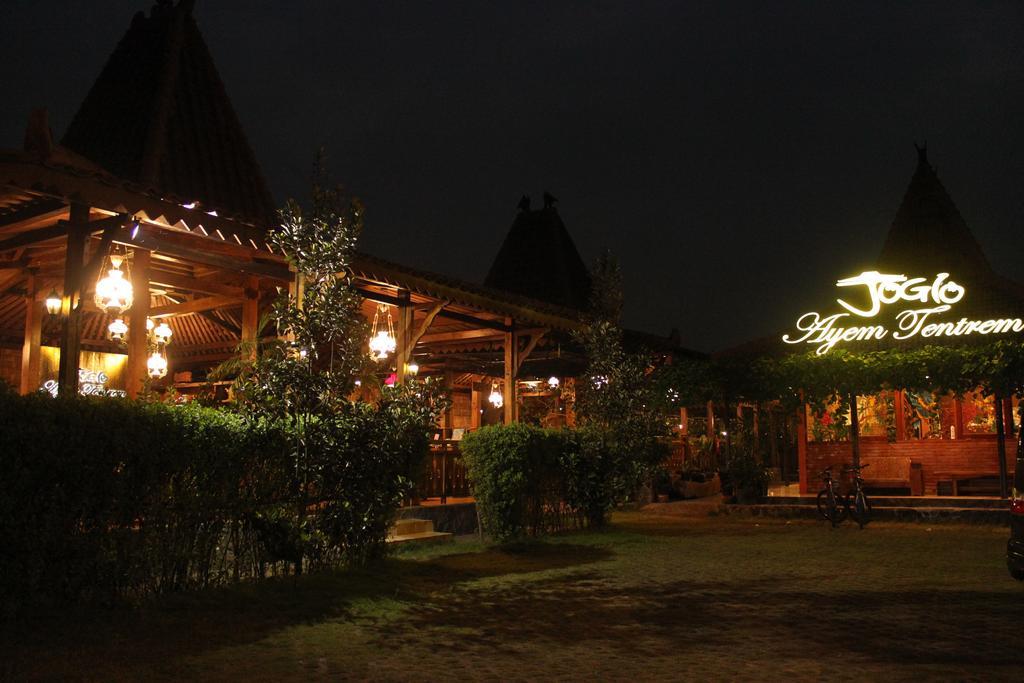 จอกโล อาเยม เตนเตรม Hotel ปรัมบานัน ภายนอก รูปภาพ